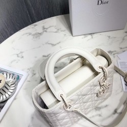 Dior Medium Lady Dior Bag In White Ultra Matte Calfskin 930