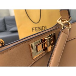 Fendi Peekaboo ISeeU Medium Bag In Beige Leather 704