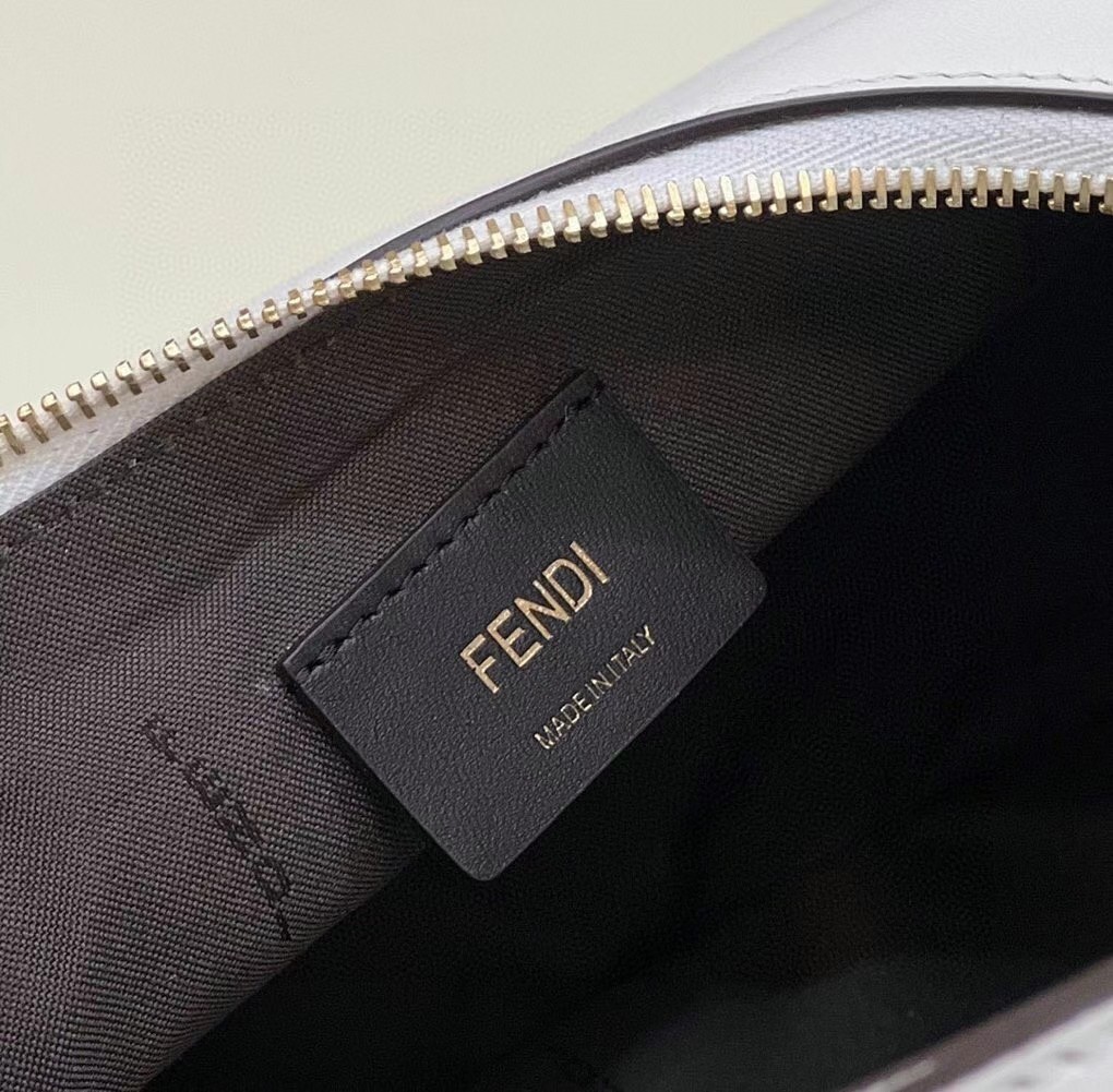 Fendi Fendigraphy Small Hobo Bag In White Leather 555