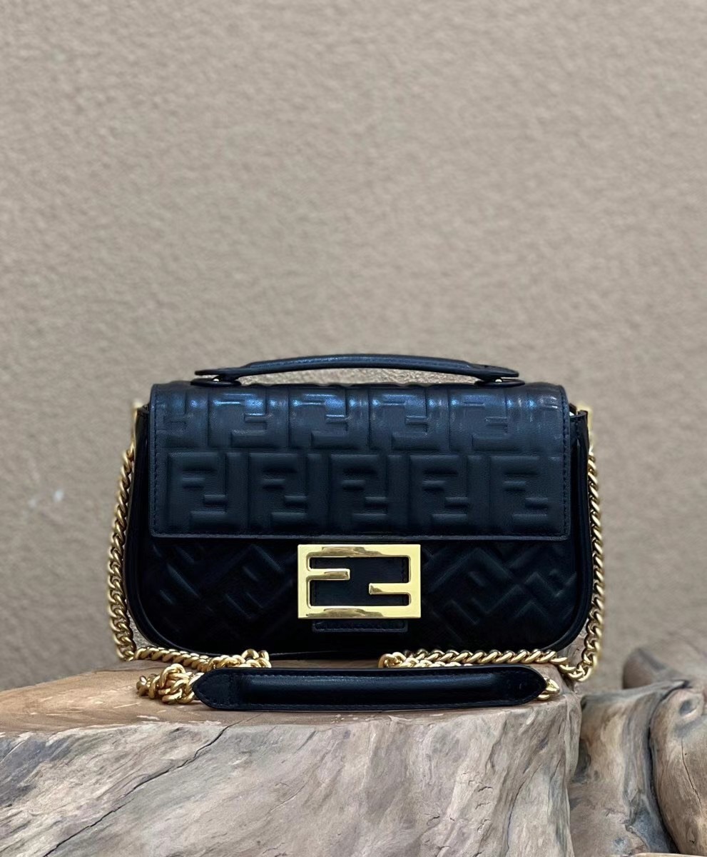 Fendi Baguette Chain Midi Bag In Black Nappa Leather 819