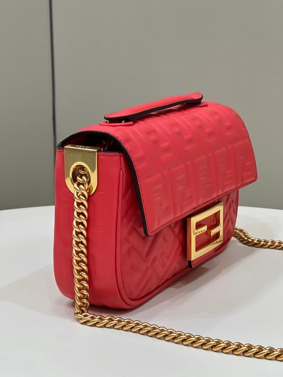 Fendi Baguette Chain Midi Bag In Red Nappa Leather 901