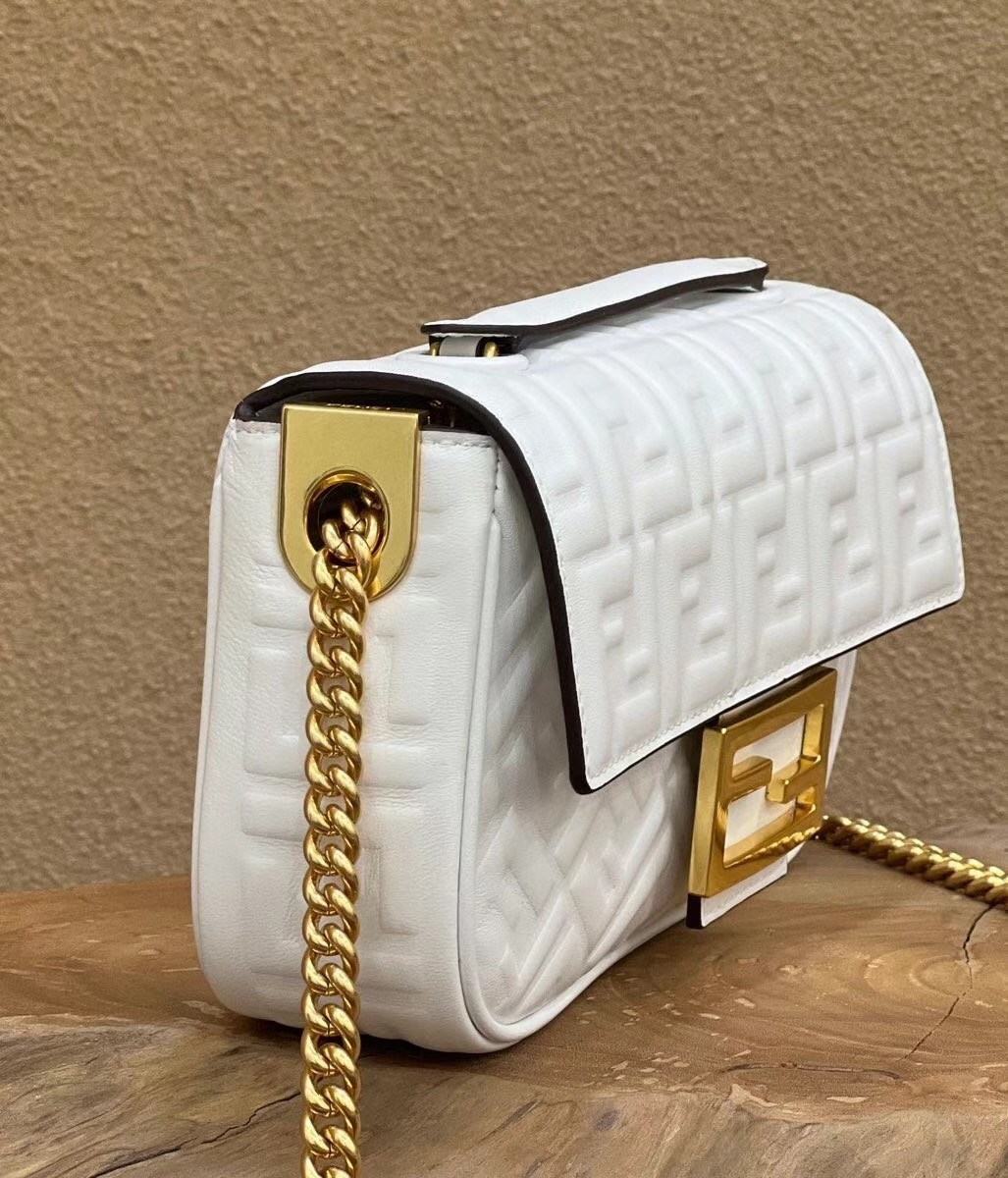 Fendi Baguette Chain Midi Bag In White Nappa Leather 922