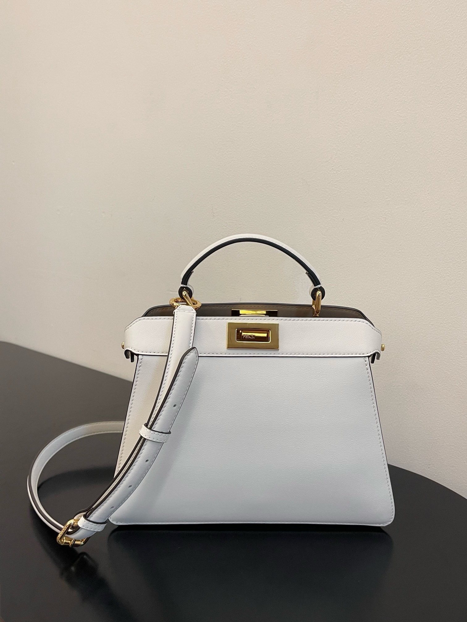 Fendi Peekaboo ISeeU Small Bag In White Calfskin 311