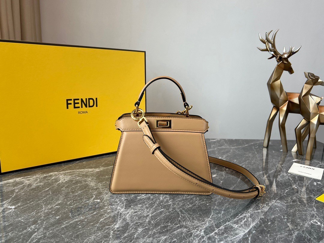 Fendi Peekaboo ISeeU Petite Bag In Beige Nappa Leather 344