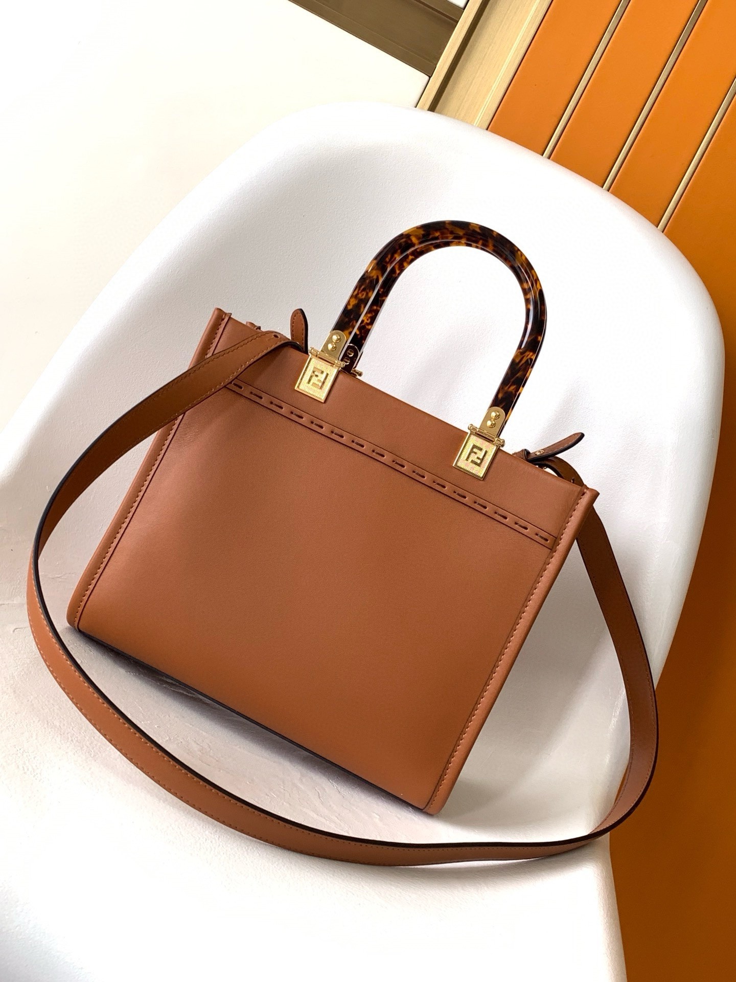 Fendi Sunshine Small Tote Bag In Brown Calfskin 566