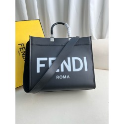 Fendi Sunshine Medium Tote Bag In Noir Calfskin 588