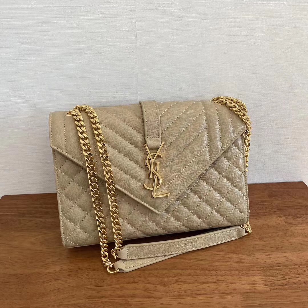 Saint Laurent Medium Envelope Bag In Beige Grained Leather 131