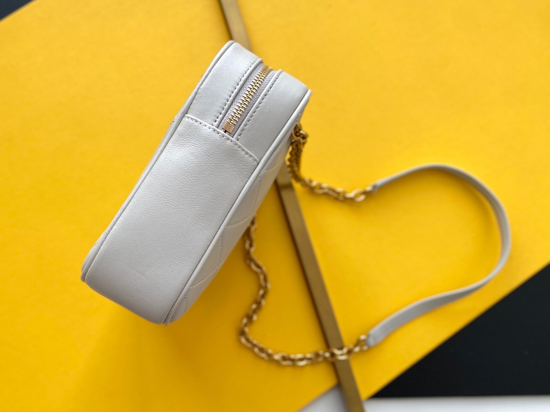 Saint Laurent Le Maillon Small Chain Bag In White Lambskin 025