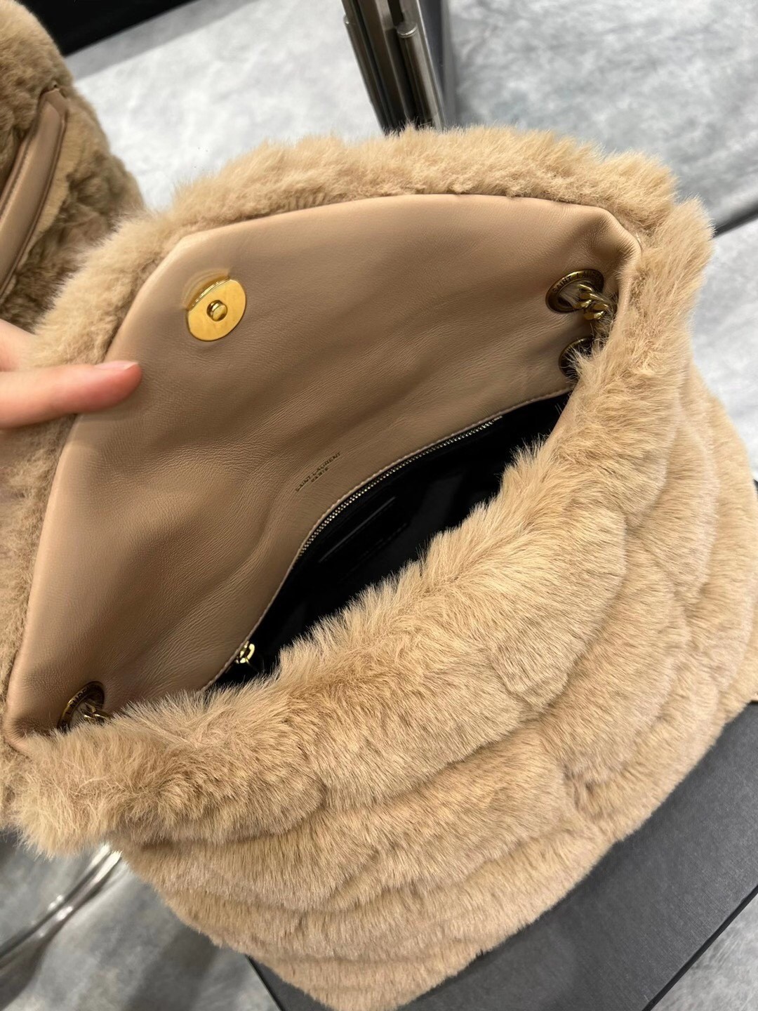 Saint Laurent Loulou Small Bag In Beige Shearling 515