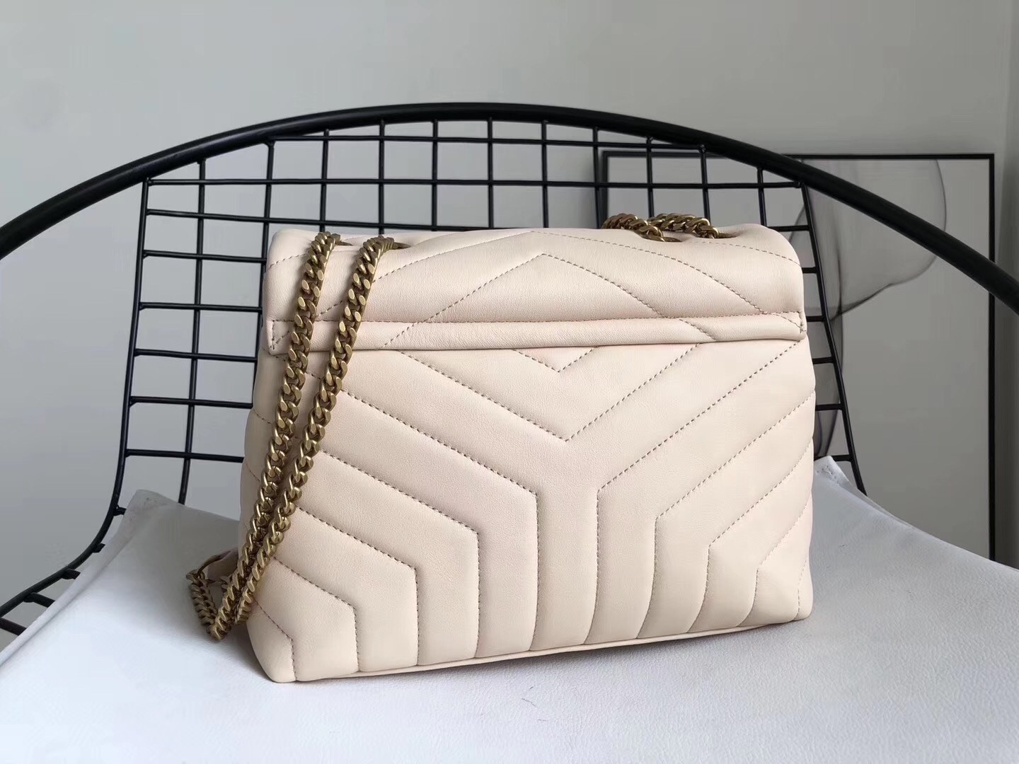 Saint Laurent Loulou Small Bag In Beige Matelasse Leather 593