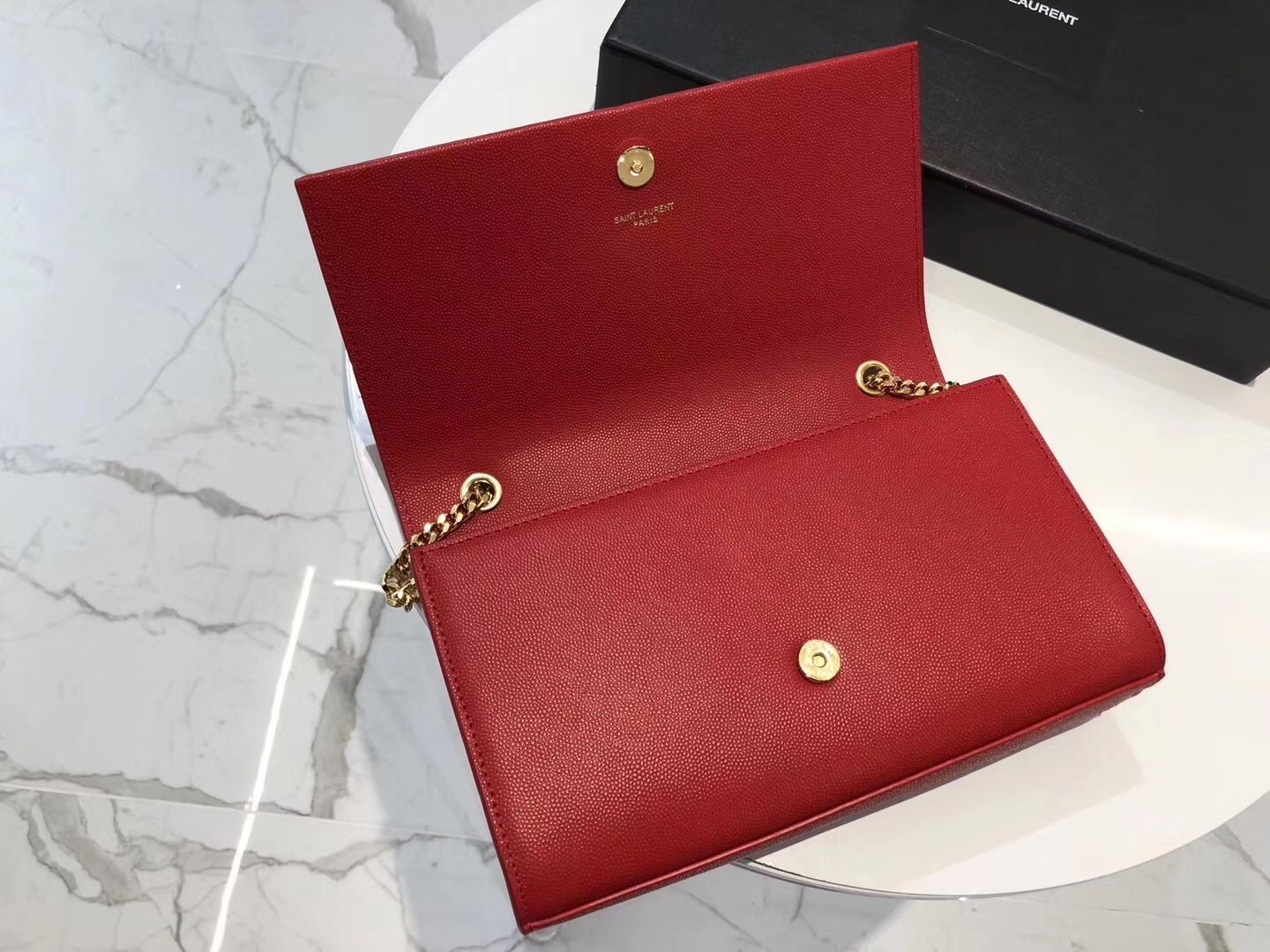 Saint Laurent Medium Kate Bag With Tassel In Red Grained Leather 996