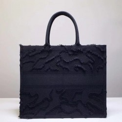 Dior Book Tote Bag In Black Camouflage Embroidered Canvas 612