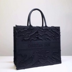 Dior Book Tote Bag In Black Camouflage Embroidered Canvas 612