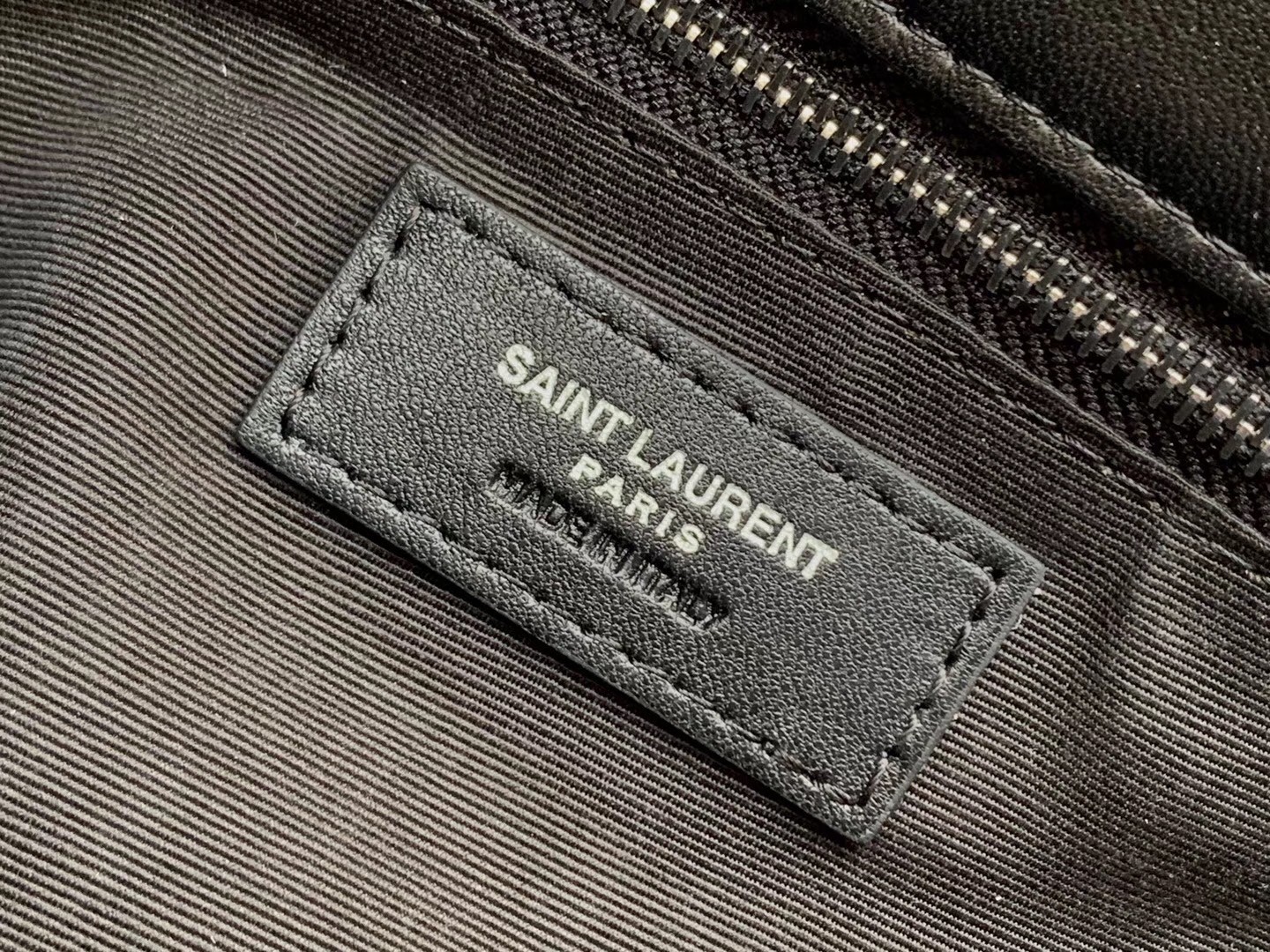 Saint Laurent Loulou Puffer Small Bag In Black Lambskin 097