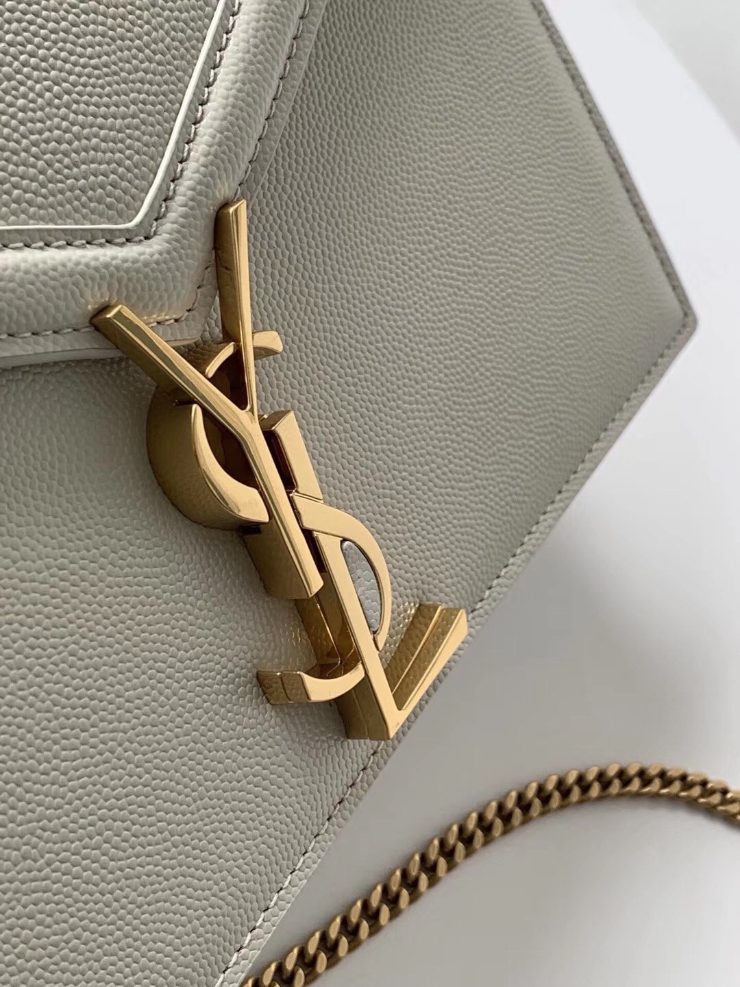 Saint Laurent Cassandra Clasp Bag In Blanc Grained Leather 926