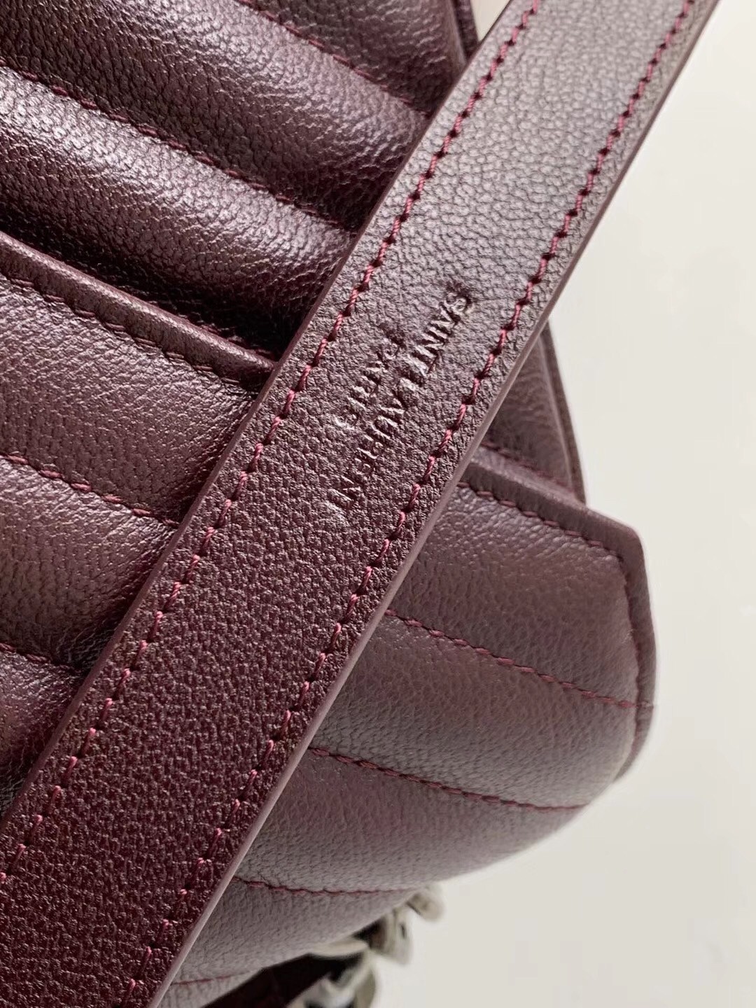 Saint Laurent College Medium Bag In Burgundy Matelasse Leather 796