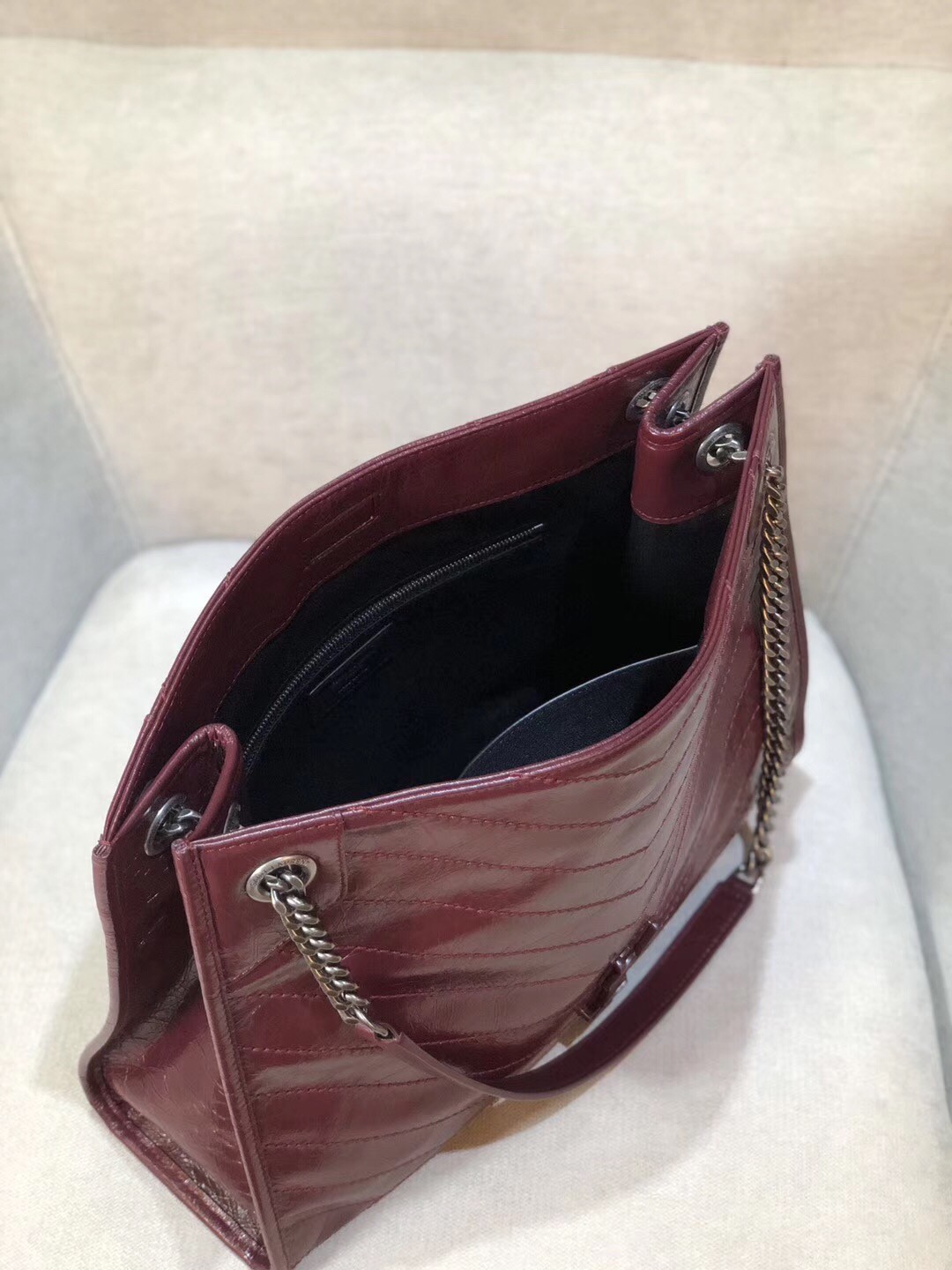 Saint Laurent Medium Niki Shopping Bag In Bordeaux Leather  923