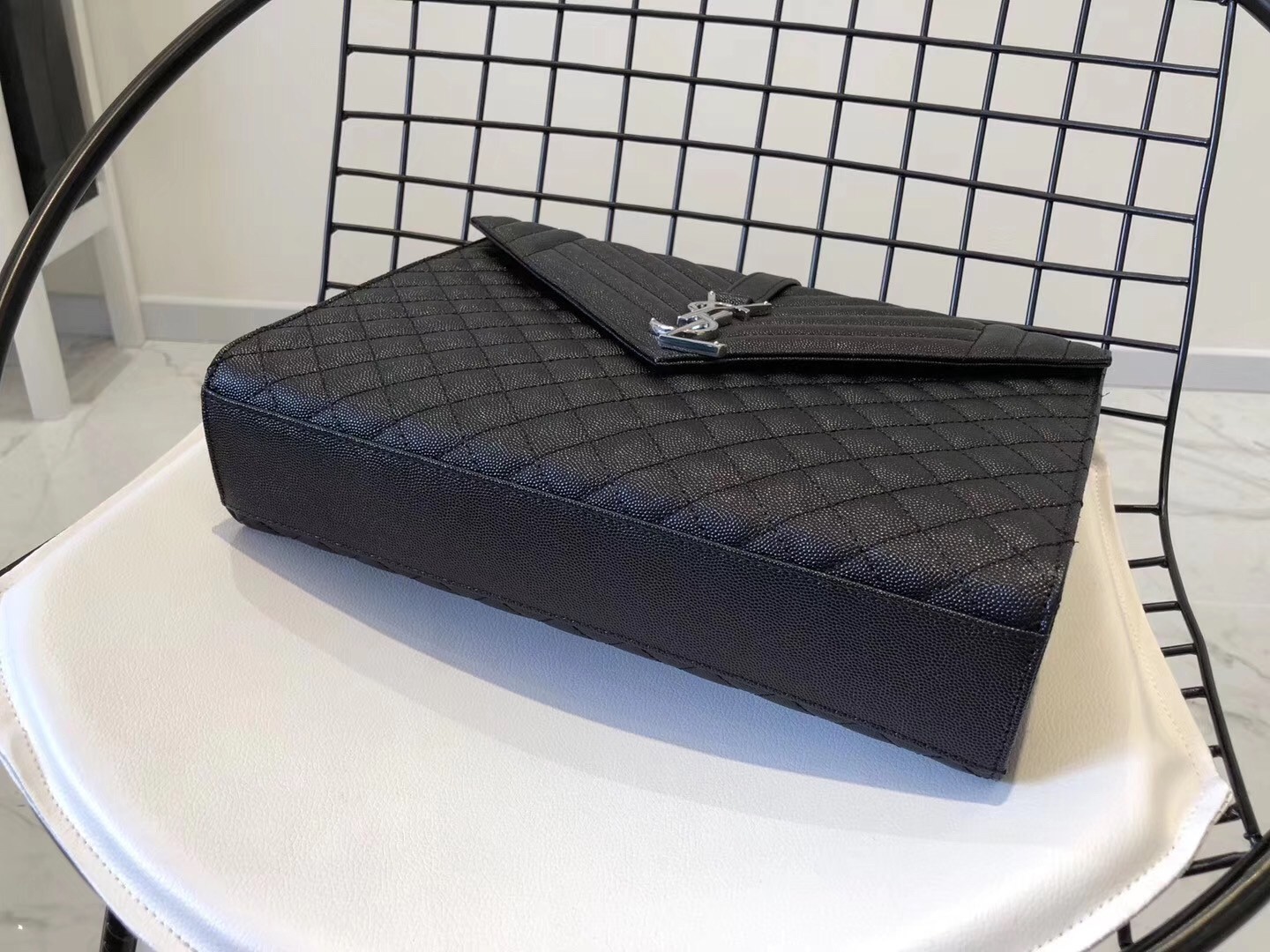 Saint Laurent Envelope Large Bag In Noir Grained Leather 938