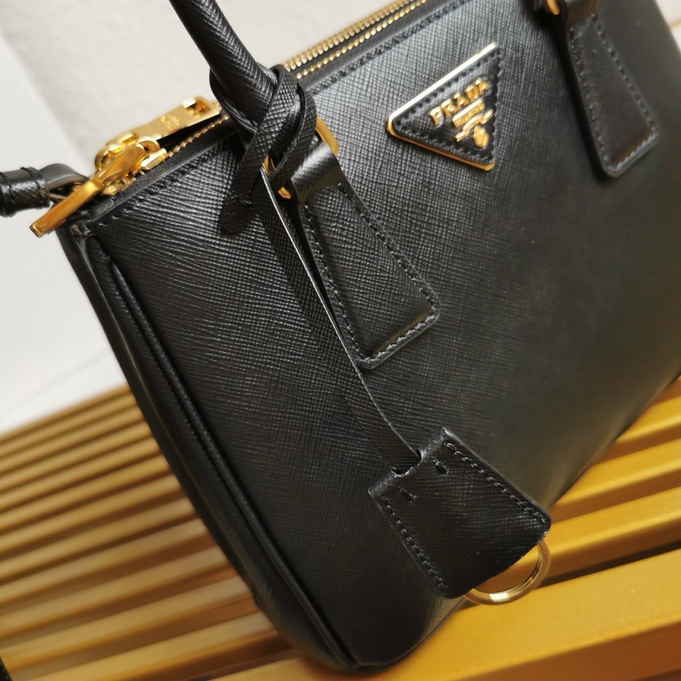 Prada Galleria Small Bag in Black Saffiano Leather 383