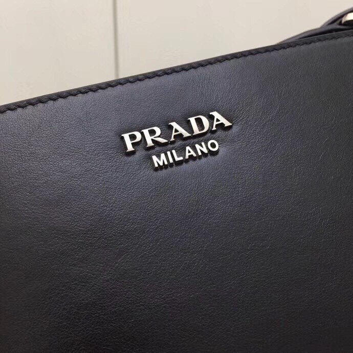 Prada Black Sidonie Leather Shoulder Bag 424