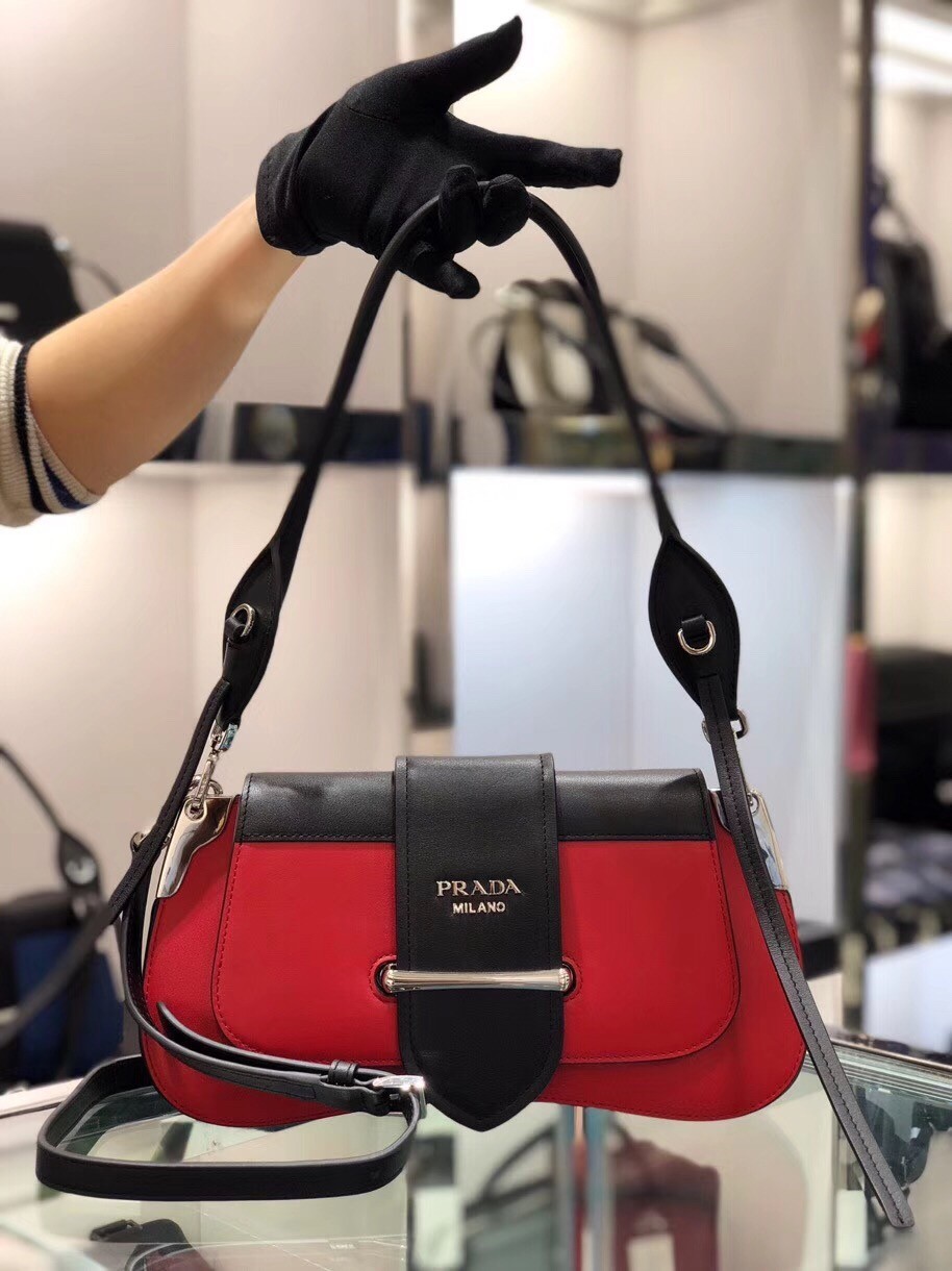 Prada Sidonie Shoulder Bag In Red/Black Leather 746