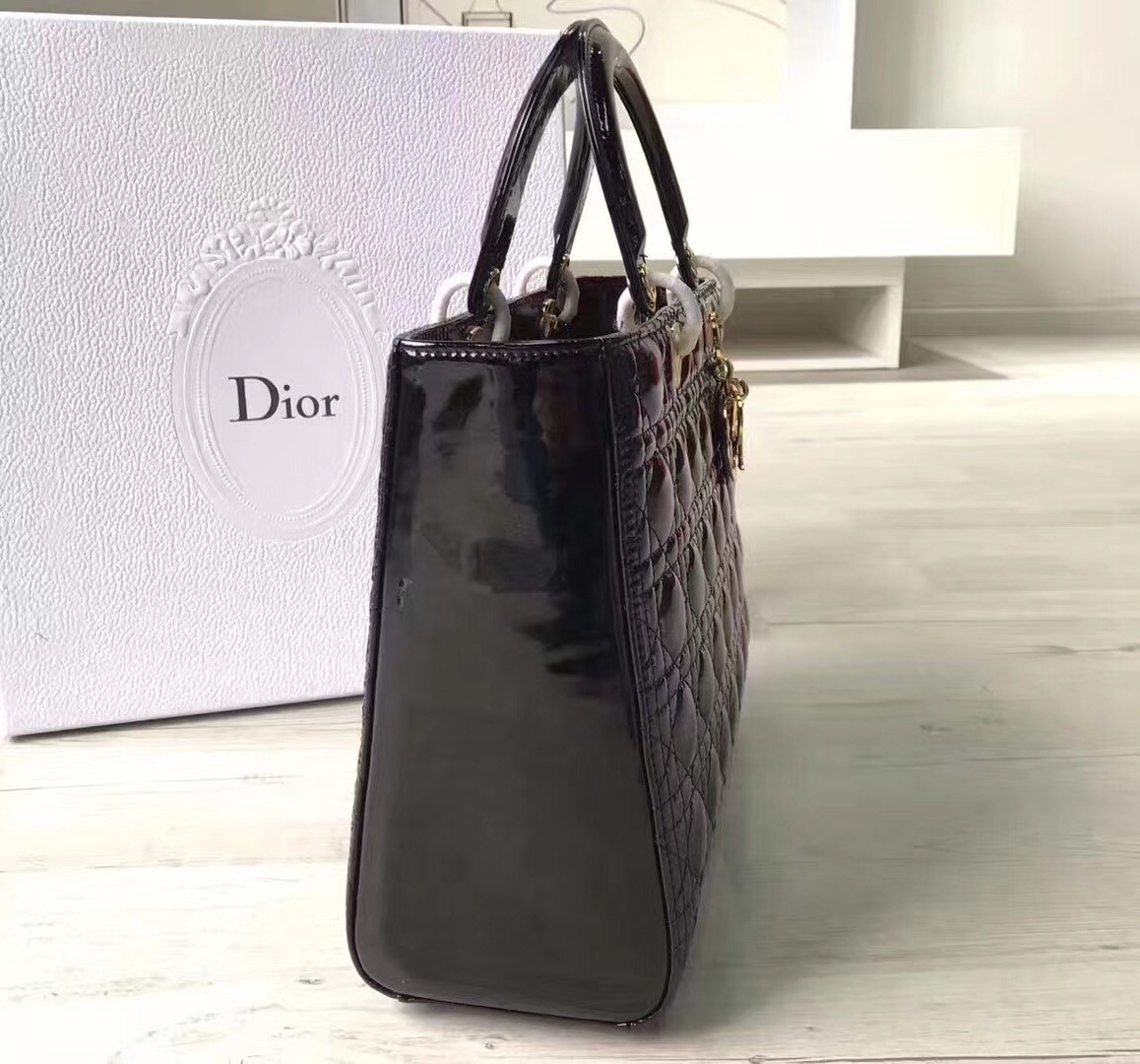 Dior Large Lady Dior Bag In Black Patent Leather 002