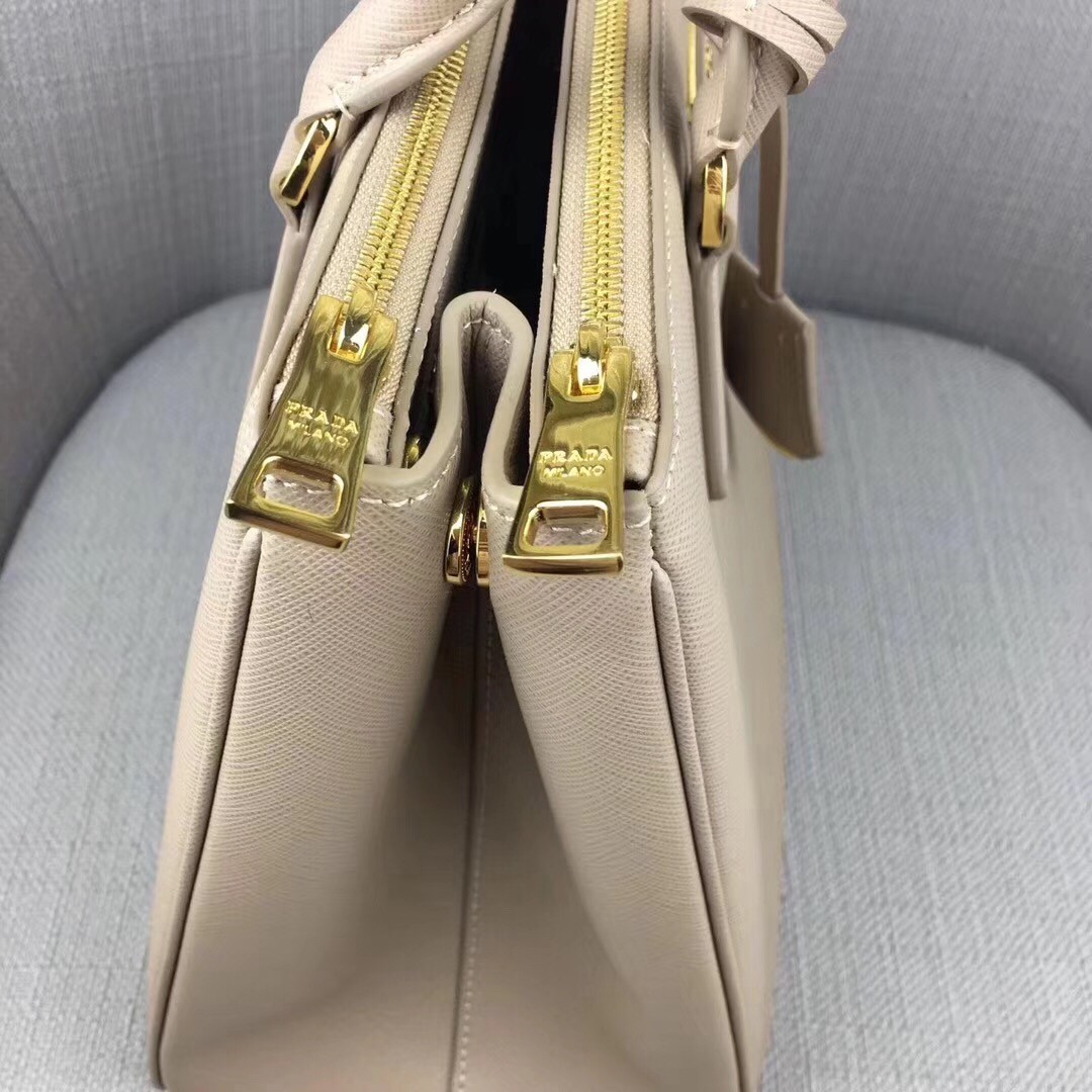 Prada Medium Galleria Bag In Grey Saffiano Leather 796