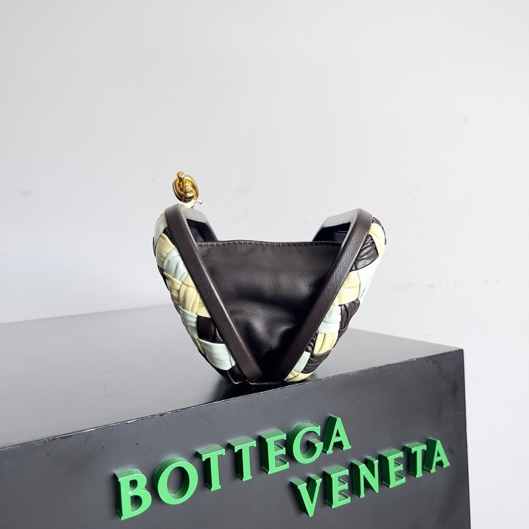 Bottega Veneta Knot Minaudiere Clutch In Multicolour Intrecciato Lambskin 043