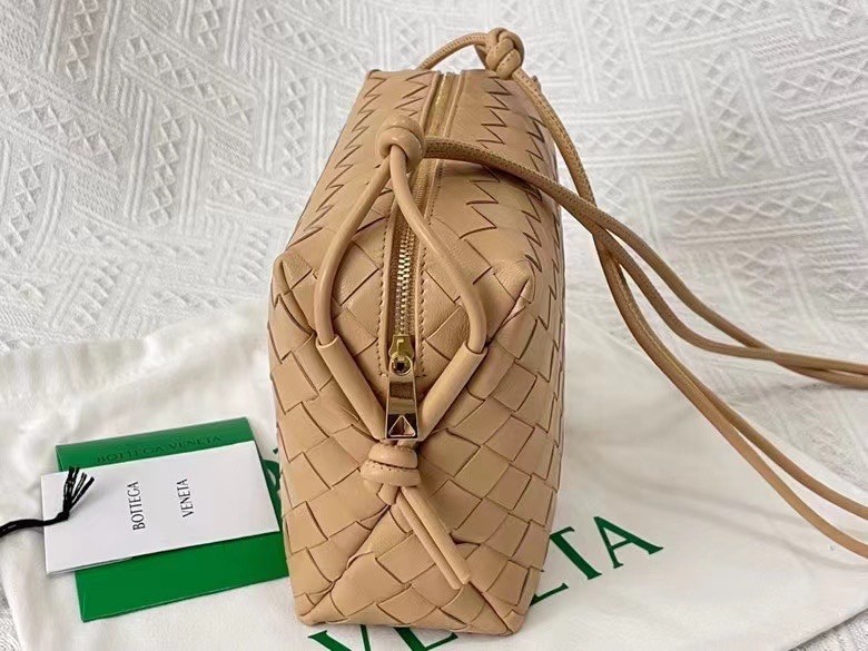 Bottega Veneta Small Loop Bag In Beige Intrecciato Lambskin 787