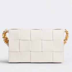 Bottega Veneta Cassette Bag In White Grained Leather 912