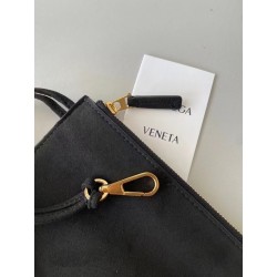 Bottega Veneta Arco Medium Tote In Black Intrecciato Leather 710