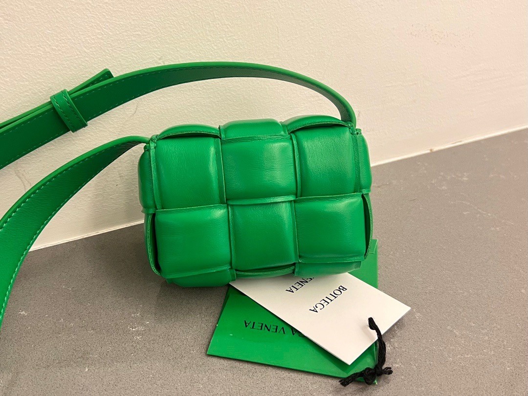 Bottega Veneta Candy Padded Cassette Bag In Parakeet Lambskin 752