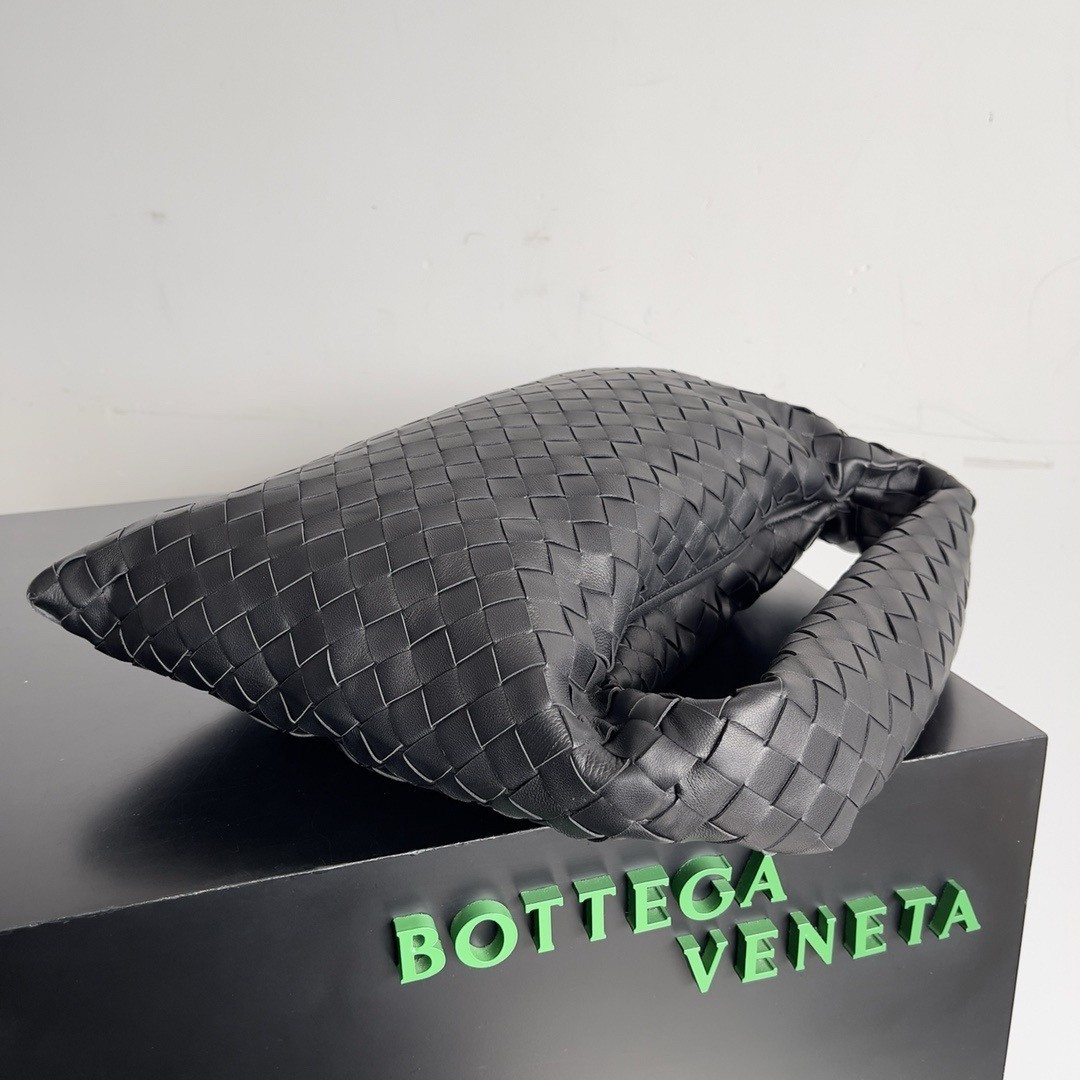 Bottega Veneta Small Hop Bag in Black Intrecciato Calfskin 997