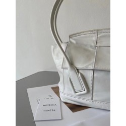 Bottega Veneta Arco Small Bag In White Intrecciato Leather 291