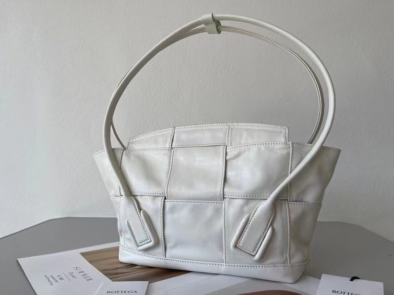 Bottega Veneta Arco Small Bag In White Intrecciato Leather 291