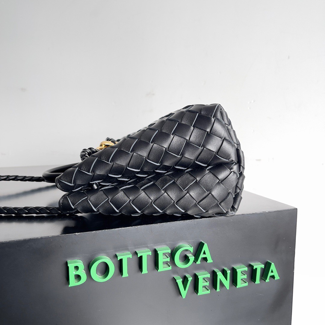 Bottega Veneta Andiamo Small East/West Bag In Black Intrecciato Lambskin 362