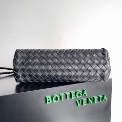 Bottega Veneta Andiamo Small East/West Bag In Black Intrecciato Lambskin 362