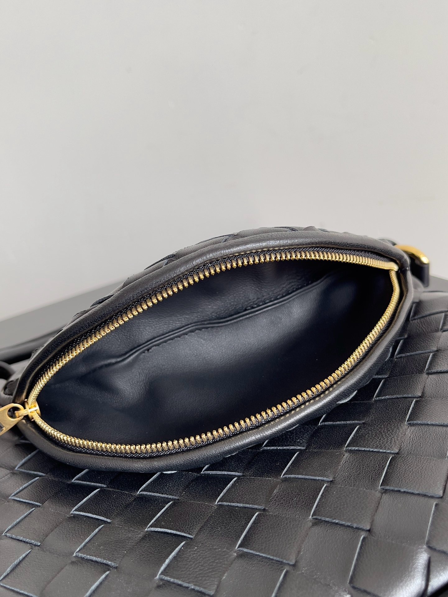 Bottega Veneta Gemelli Small Bag in Black Intrecciato Lambskin 756