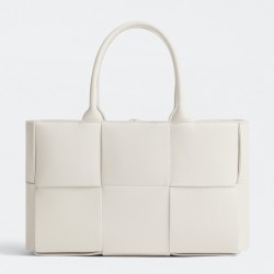 Bottega Veneta Arco Small Tote In White Grained Leather 377