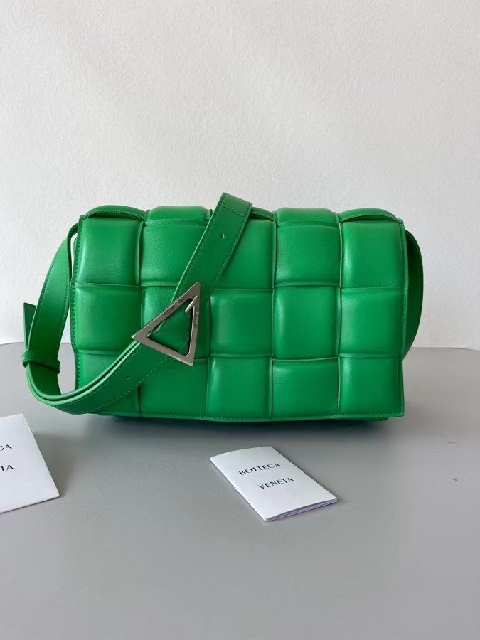 Bottega Veneta Padded Cassette Bag In Green Lambskin 537