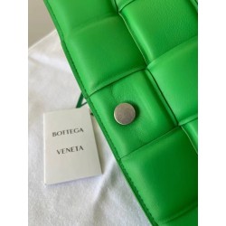 Bottega Veneta Padded Cassette Bag In Green Lambskin 537