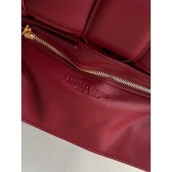 Bottega Veneta Padded Cassette Bag In Dard Red Lambskin 590