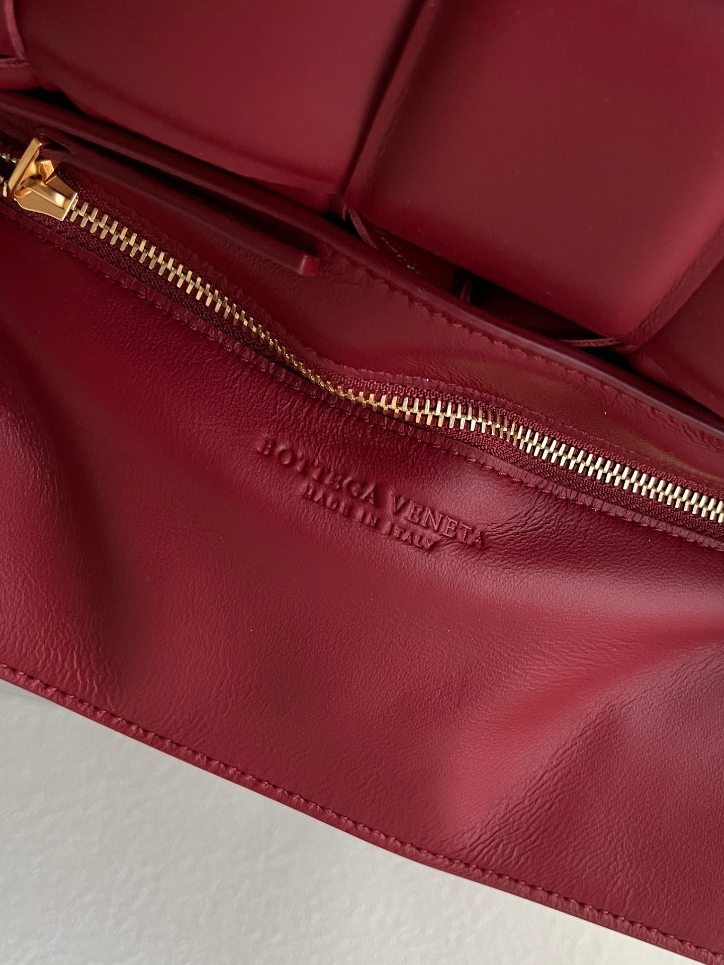 Bottega Veneta Padded Cassette Bag In Dard Red Lambskin 590