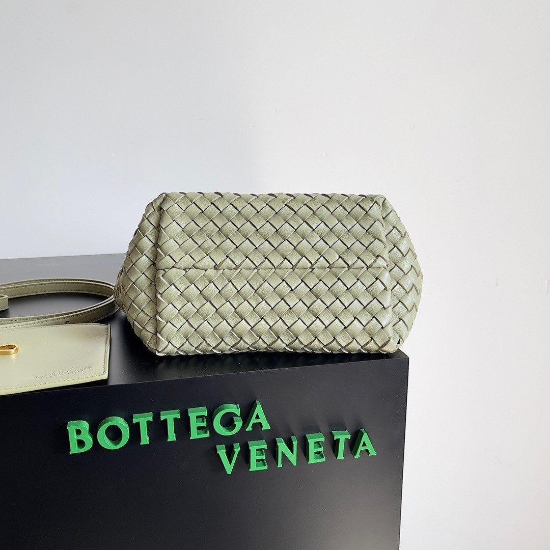 Bottega Veneta Mini Cabat Bag In Travertine Intrecciato Lambskin 001