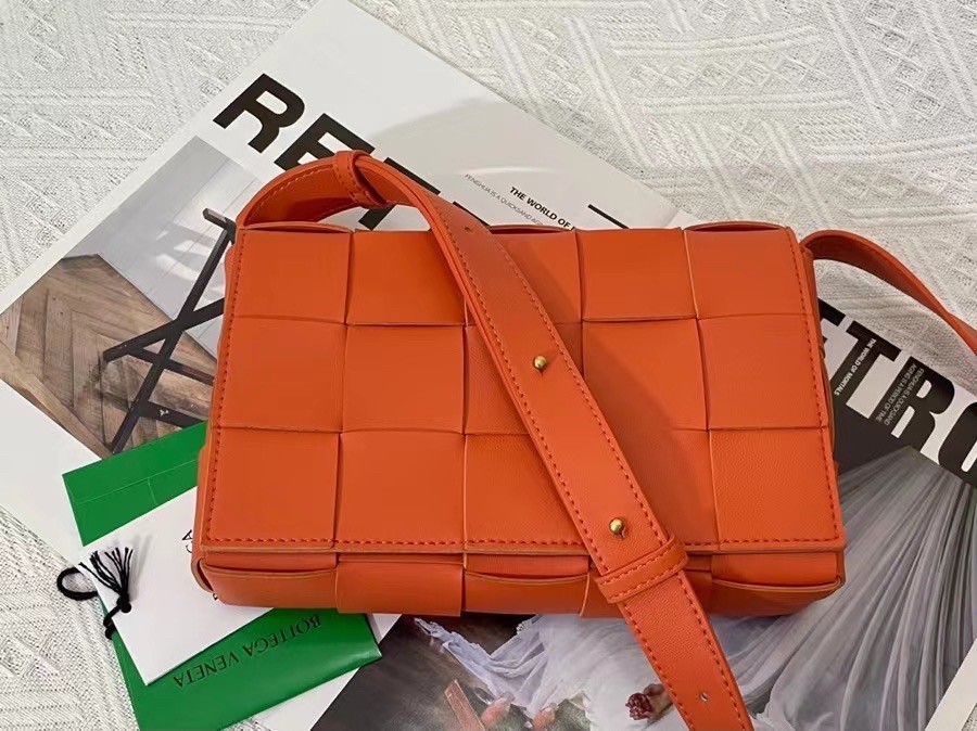 Bottega Veneta Cassett Bag In Orange Intrecciato Lambskin 291