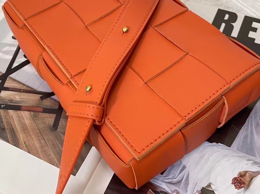 Bottega Veneta Cassett Bag In Orange Intrecciato Lambskin 291