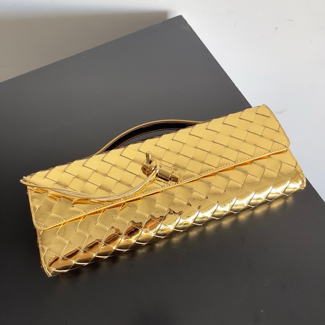 Bottega Veneta Andiamo Clutch with Handle in Gold Metallic Leather 606