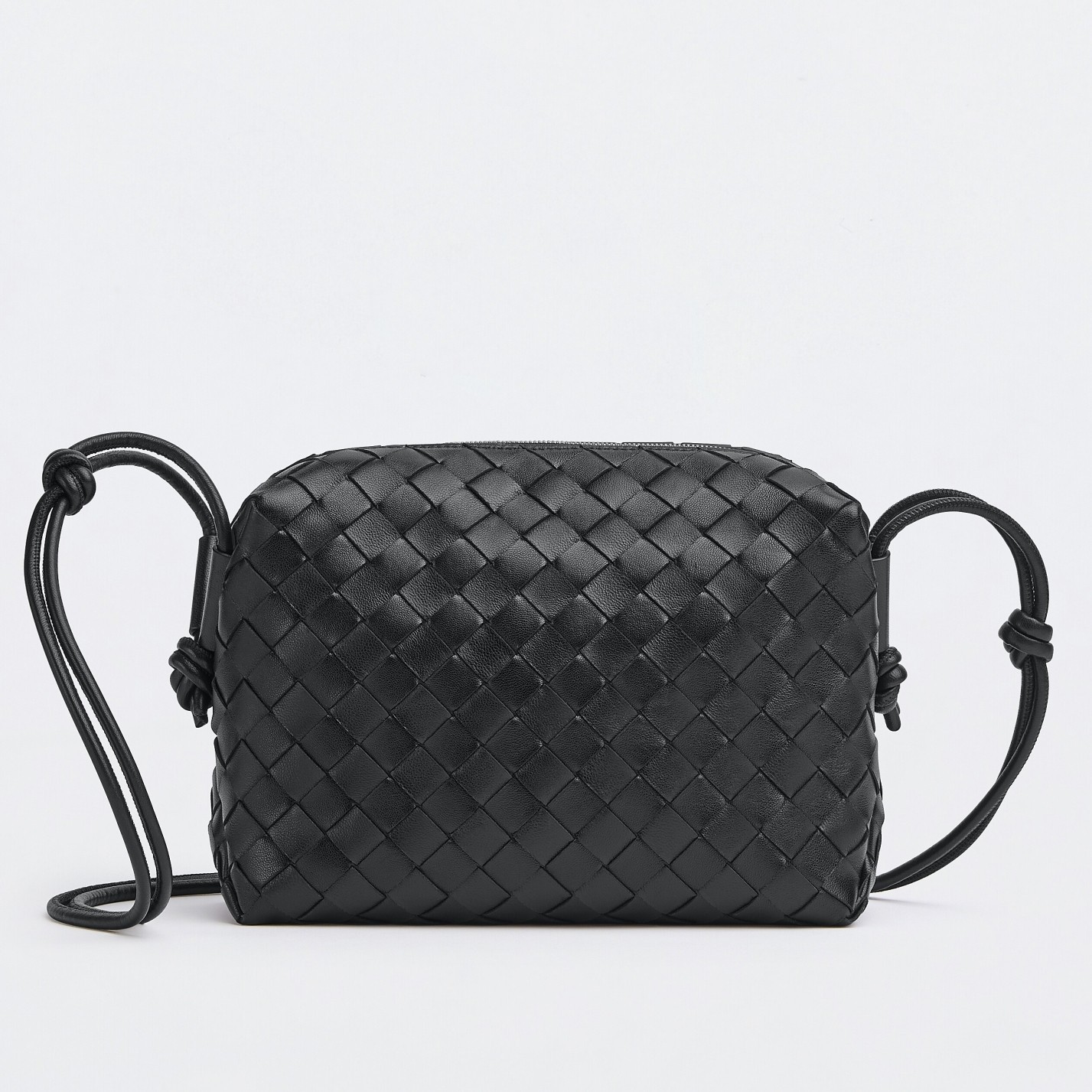 Bottega Veneta Small Loop Bag In Black Intrecciato Lambskin 639