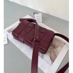 Bottega Veneta Cassett Bag In Bordeaux Intrecciato Lambskin 178