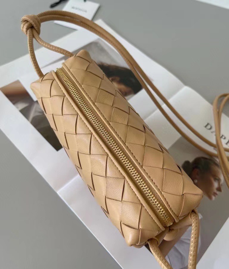 Bottega Veneta Mini Loop Bag In Beige Intrecciato Lambskin 325